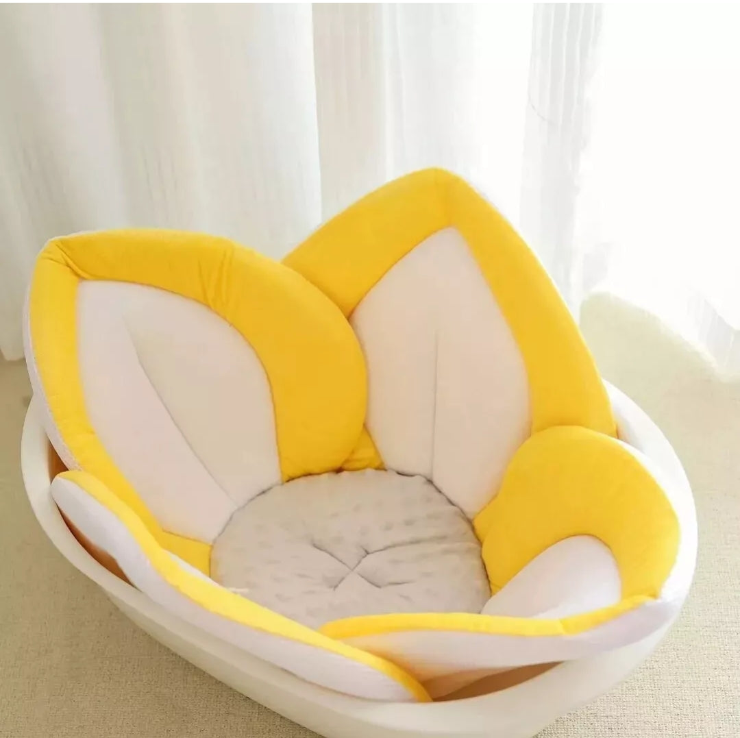 Tranquil beauty blooming lotus bath seat